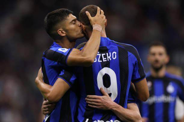 1661039462179020285.jpg 1416056954-612x612.jpg